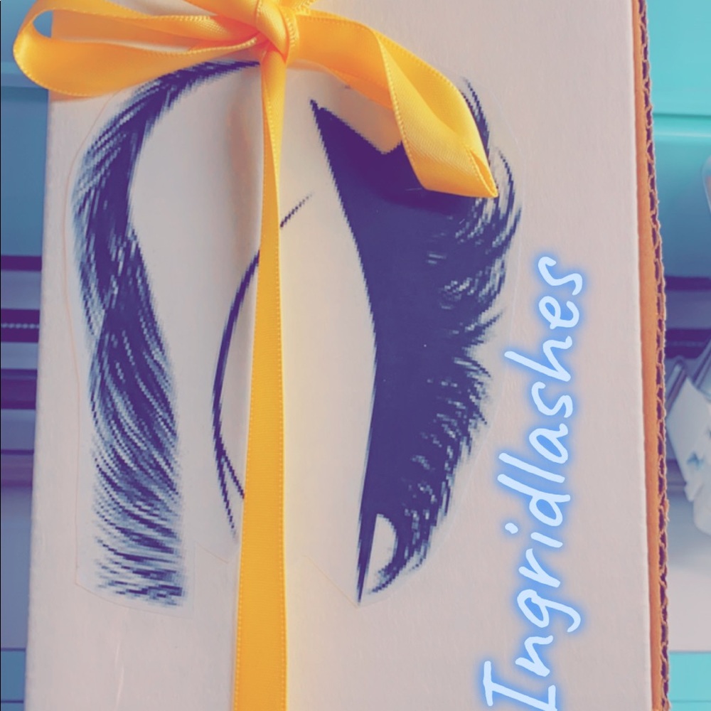 Magnetic 🧲 lashes - Picture 4 of 7